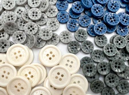 Гравировка пуговиц